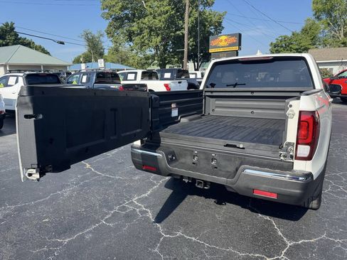 Used 2017 Honda Ridgeline RTL-T image 18