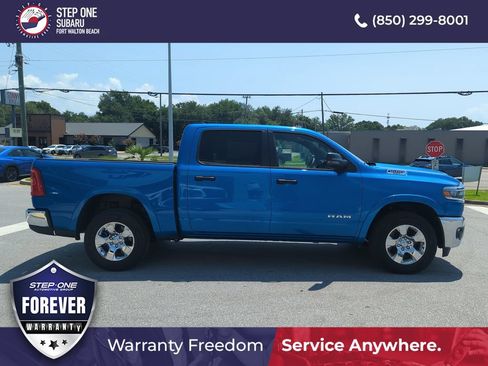 Used 2025 RAM 1500 Big Horn AWD/4WD image 8