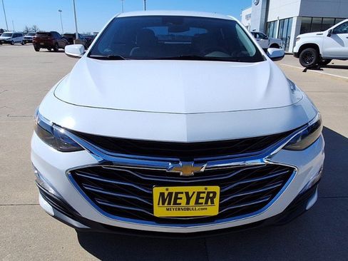Used 2020 Chevrolet Malibu LS w/ Driver Confidence Package II FWD image 3