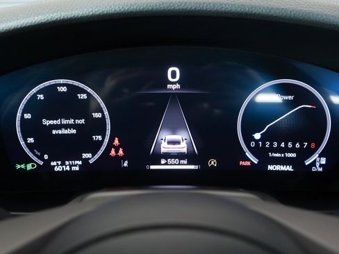 Used 2025 Porsche 911 Carrera image 17