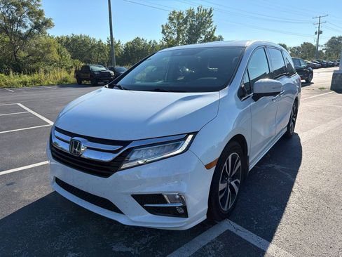 Used 2020 Honda Odyssey Elite image 2