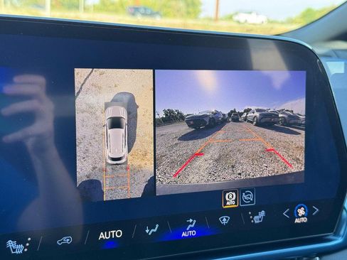 New 2026 Chevrolet Equinox EV LT image 16