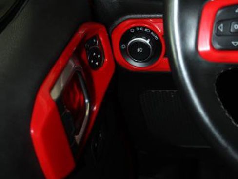 Used 2020 Jeep Wrangler Unlimited Sahara image 11