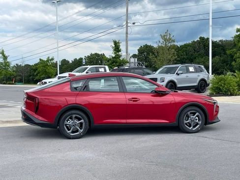 New 2025 Kia K4 LXS image 8