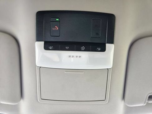 Used 2024 Nissan Pathfinder SL FWD image 27