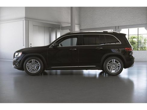 Certified 2023 Mercedes-Benz GLB 250 4MATIC image 35