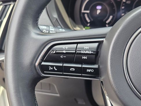 Certified 2024 MAZDA CX-90 Plug-In Hybrid w/ Preferred AWD/4WD image 33