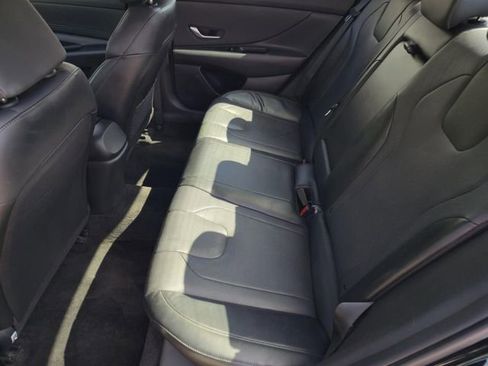 Used 2023 Hyundai Elantra Limited w/ Preferred Accessory Package FWD image 28
