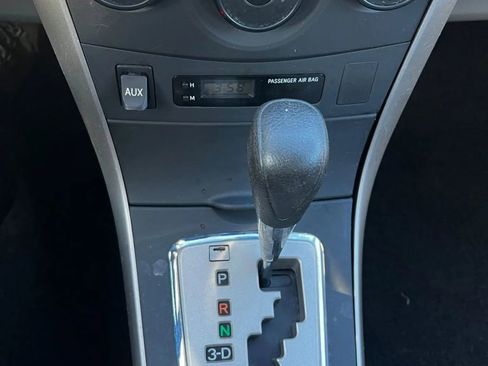 Used 2010 Toyota Corolla LE image 16