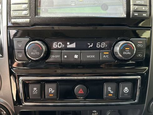 Used 2017 Nissan Titan Platinum Reserve image 27