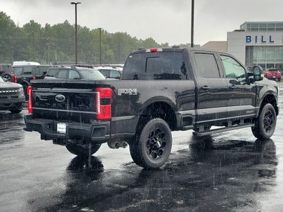 New 2026 Ford F250 Lariat w/ Black Appearance Package