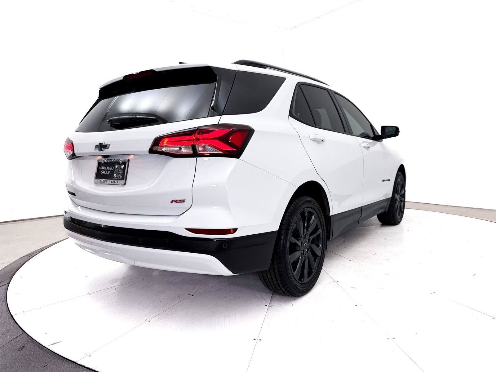 Used 2024 Chevrolet Equinox RS FWD image 16