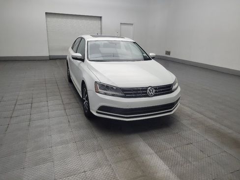 Used 2018 Volkswagen Jetta SE FWD image 13