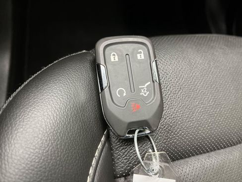 Certified 2023 GMC Acadia SLT AWD/4WD image 33