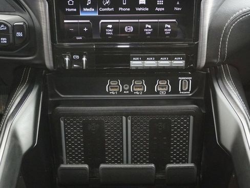Used 2025 RAM 2500 Rebel w/ Rebel Level 2 Equipment Group AWD/4WD image 17