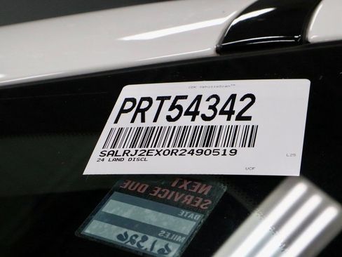 Used 2024 Land Rover Discovery S image 37