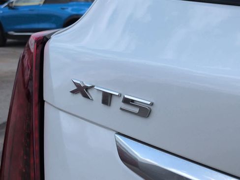 Used 2023 Cadillac XT5 Premium Luxury AWD/4WD image 12