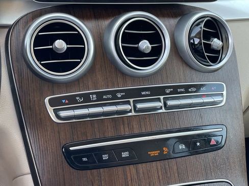 Used 2020 Mercedes-Benz GLC 300 image 18