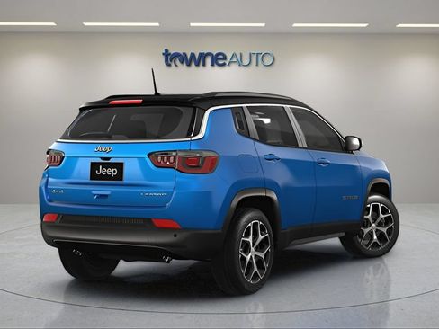 Used 2024 Jeep Compass Limited AWD/4WD image 7