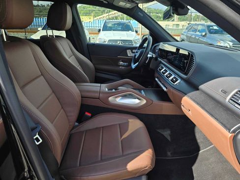 Used 2026 Mercedes-Benz GLS 450 4MATIC image 13