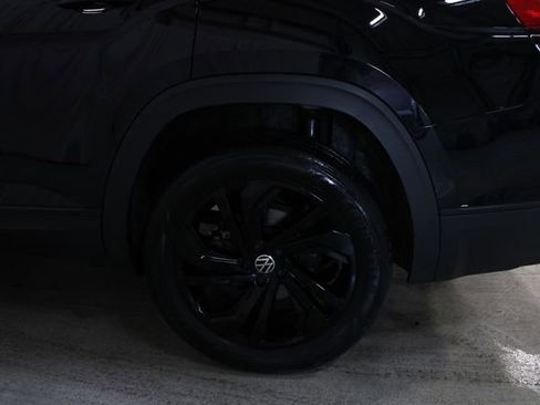 Used 2023 Volkswagen Atlas SE w/ Black Wheel Package image 28