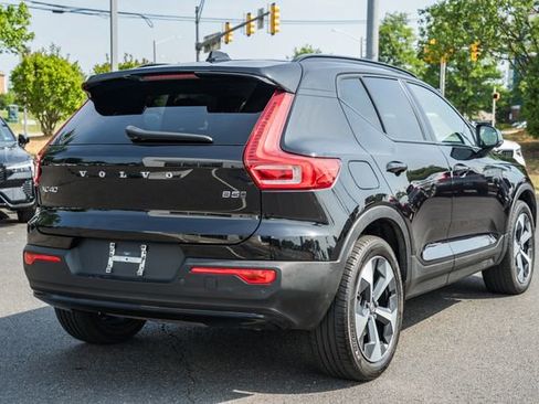 Used 2023 Volvo XC40 B5 Plus w/ Protection Package Premier AWD/4WD image 5