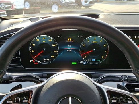 Certified 2022 Mercedes-Benz GLE 580 4MATIC w/ Night Package image 22