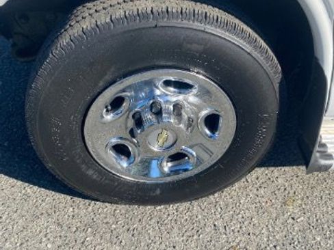 Used 2013 Chevrolet Express 3500 LS w/ Power Package RWD image 20