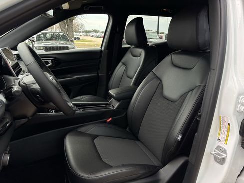 New 2026 Jeep Compass Latitude AWD/4WD image 20