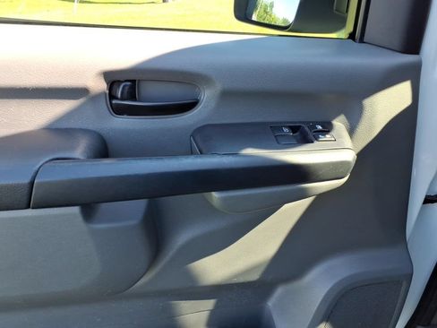 Used 2017 Nissan NV 3500 S w/ Power Package RWD image 3