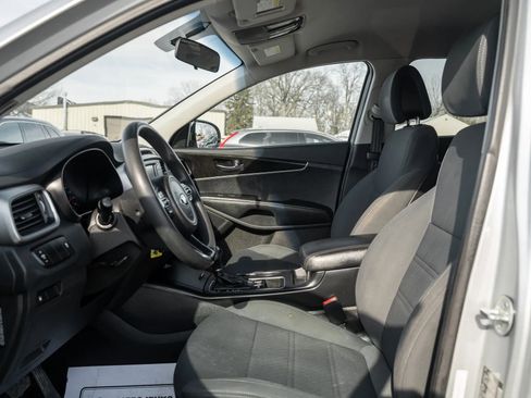 Used 2016 Kia Sorento LX image 7