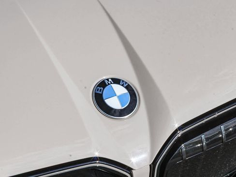 Used 2025 BMW X3 xDrive30i w/ M Sport Package image 11