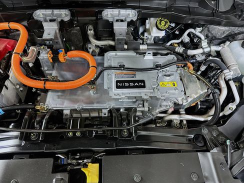 Used 2023 Nissan Ariya FWD image 33