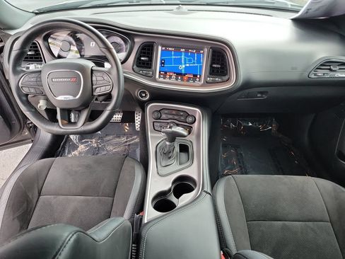 Used 2022 Dodge Challenger R/T Scat Pack RWD image 11