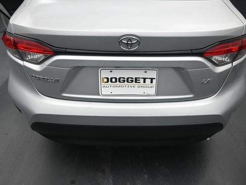 Used 2024 Toyota Corolla LE FWD image 23
