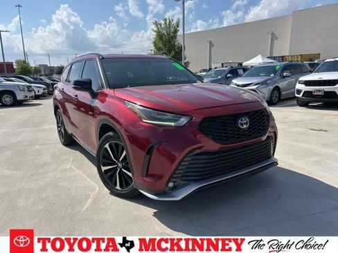Used 2022 Toyota Highlander XSE FWD image 1