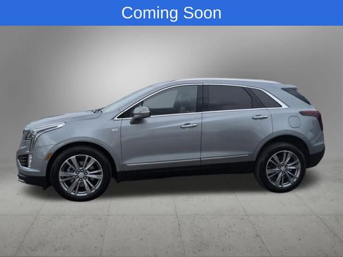 Used 2024 Cadillac XT5 Premium Luxury w/ Technology Package AWD/4WD image 3