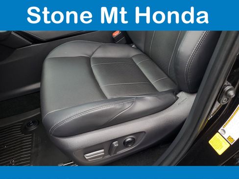 Used 2024 Toyota Venza image 20