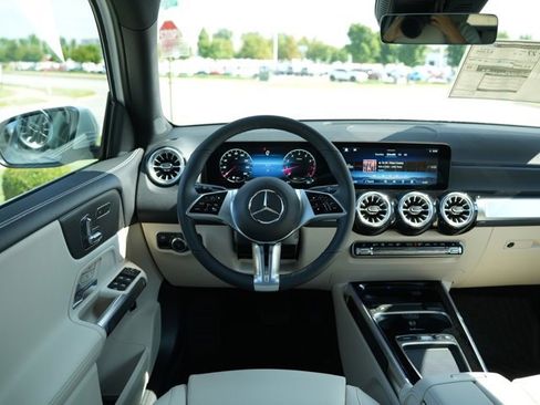 Certified 2026 Mercedes-Benz GLB 250 4MATIC image 22