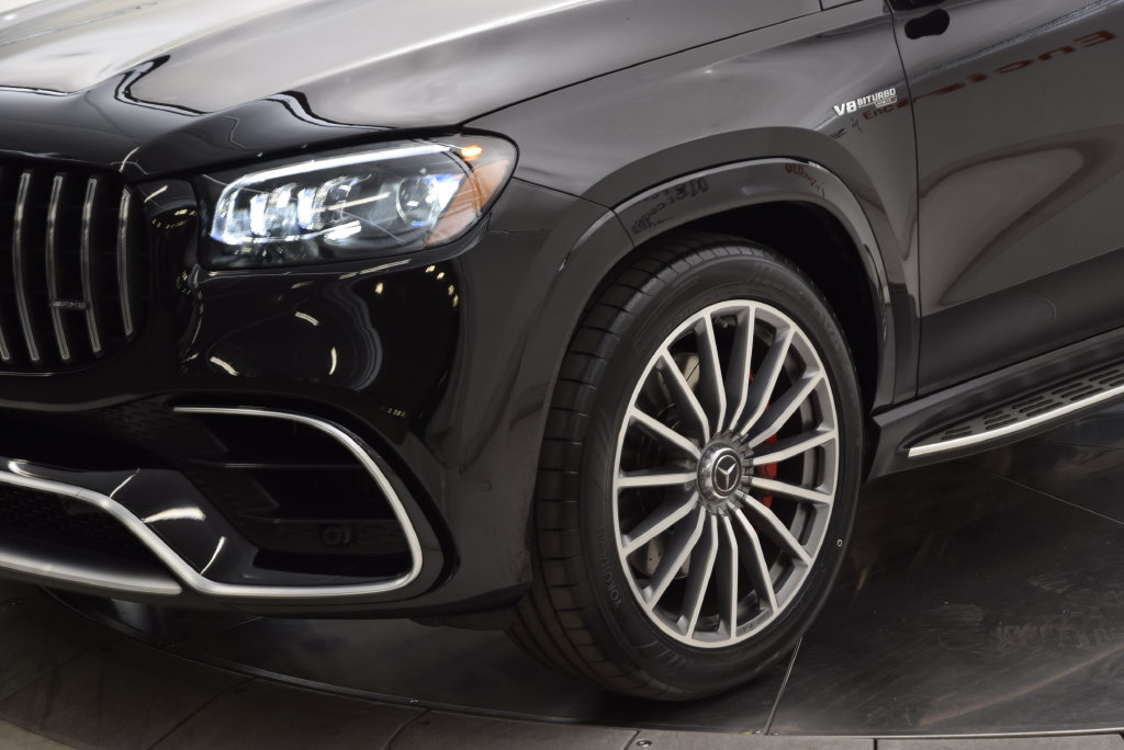 Used 2025 Mercedes-Benz GLS 63 AMG 4MATIC image 11
