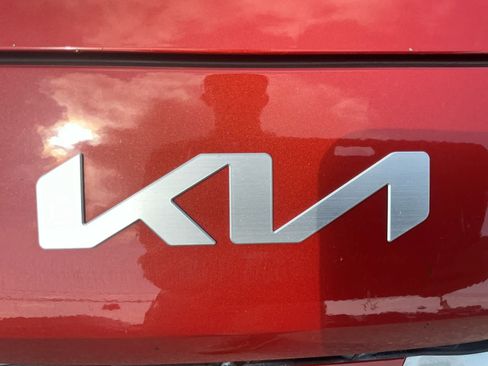 Used 2024 Kia Forte LXS w/ LXS Technology Package FWD image 20