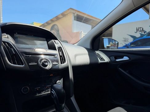 Used 2017 Ford Focus SEL FWD image 17