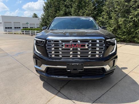 New 2026 GMC Acadia Denali w/ Super Cruise Package AWD/4WD image 6