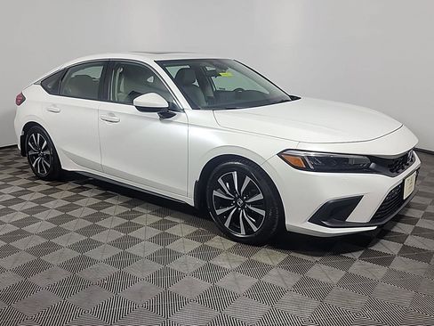 Certified 2023 Honda Civic EX-L image 1