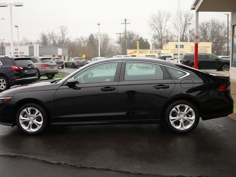 Used 2025 Honda Accord LX image 8