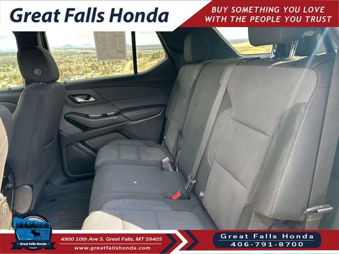 Used 2023 Chevrolet Traverse LT w/ LPO, Floor Liner Package image 23