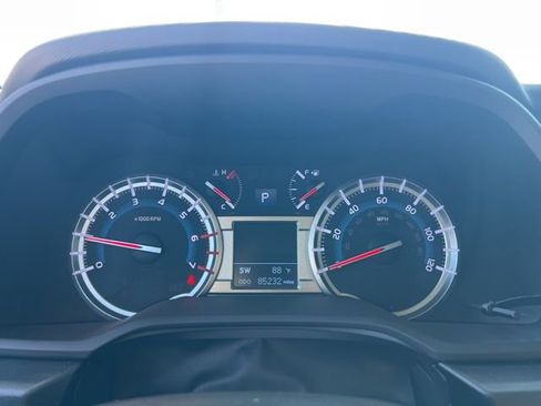 Used 2017 Toyota 4Runner TRD Off-Road image 12