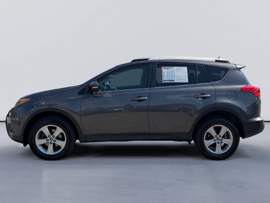 Used 2015 Toyota RAV4 XLE FWD image 6