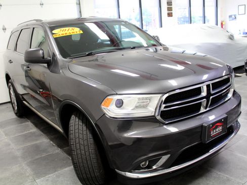 Used 2018 Dodge Durango SXT w/ Quick Order Package 2BB image 3