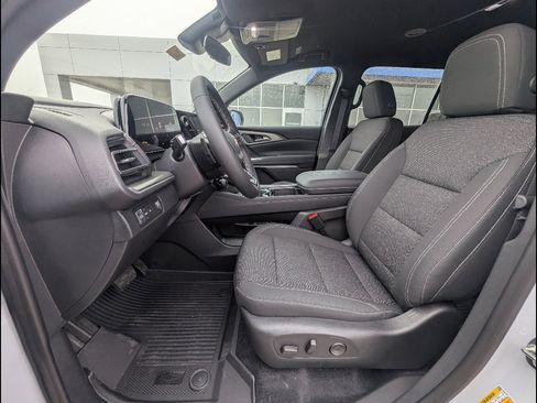 New 2026 Chevrolet Traverse LT w/ LPO, Floor Liner Package FWD image 12